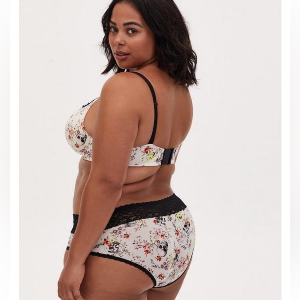 Torrid Curve Plunge Push Up Smooth With Lace Stra… - image 4